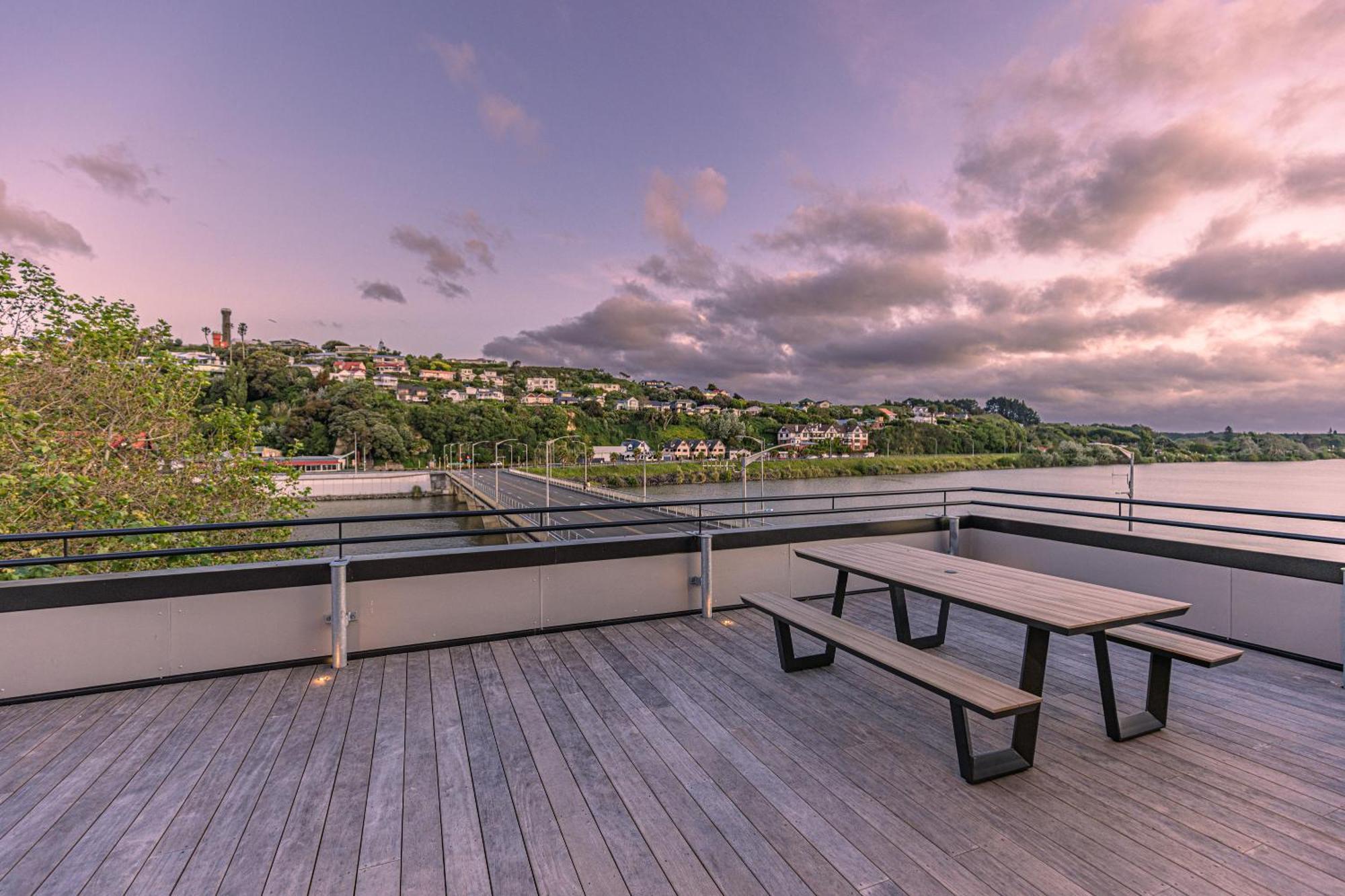 Johnston Apartments - Award-Winning Building, Your Unforgettable Stay Whanganui Exterior foto